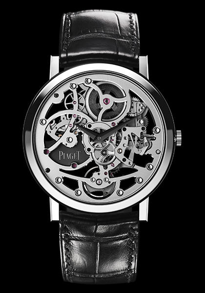 The smoking jacket and the Piaget Altiplano Skeleton 38mm