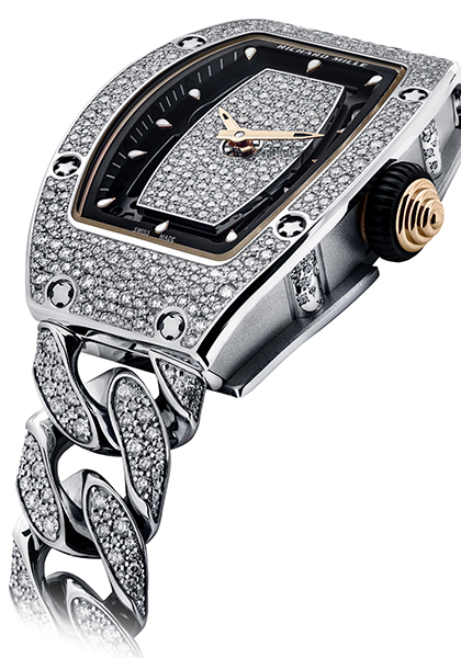 The snow setting drofts into the Richard Mille collection