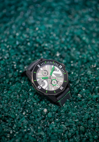 Diver Net: From the sea to the wrist.