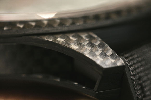 Même les cornes sont creusées pour alléger la montre, au sens propre comme figuré © David Chokron/Worldtempus
