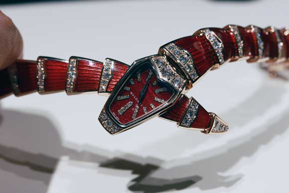 Serpenti, the jewellery watch with fangs!