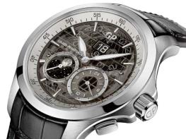 Traveller Large Date, Moon Phases & GMT - Girard-Perregaux