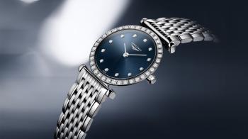 A new version in blue - Longines