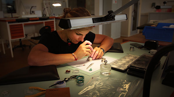 Nelly Moenne-Loccoz - Snowboard cross Champion & watch Enthusiast 
