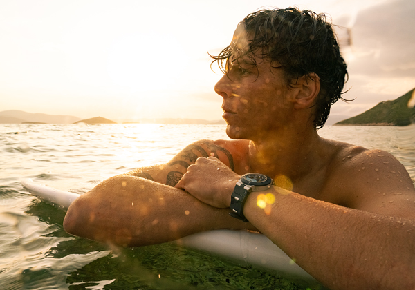 Summer Surfing with the Bulgari Aluminium Capri Editions