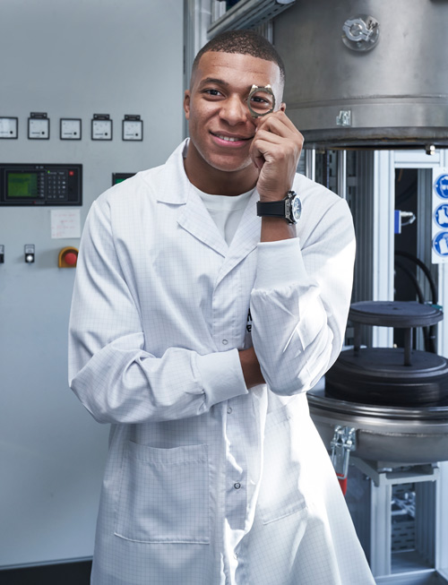 Kylian Mbappé visits the Hublot manufacture