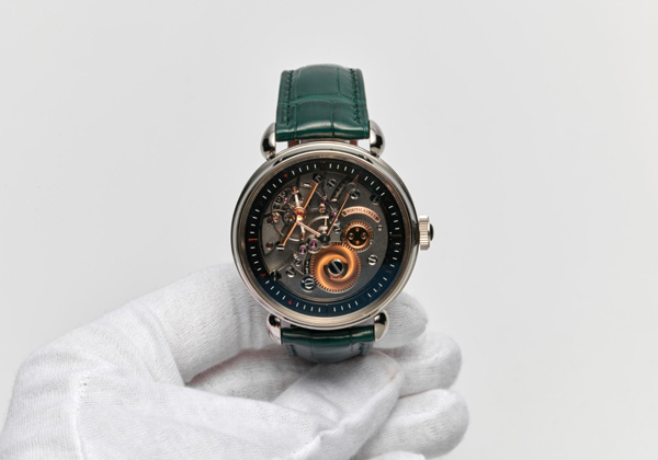Independents and Small Creative Brands Do Well at May 2023 Auction