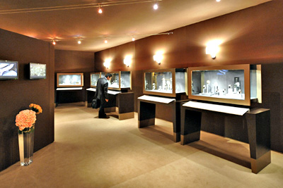 SIHH_326585_0
