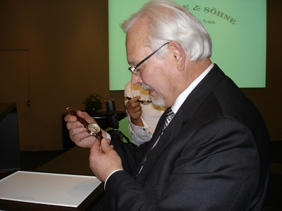 A. Lange & Söhne_327377_0