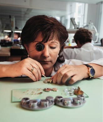 A. Lange & Söhne_328762_3