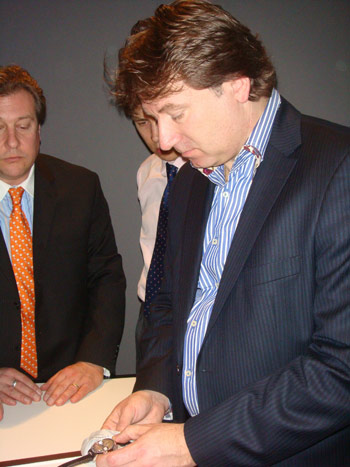 A. Lange & Söhne_329777_0