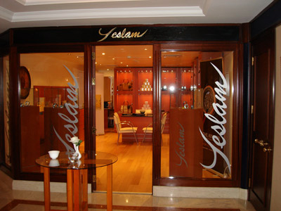 Yeslam_327114_2