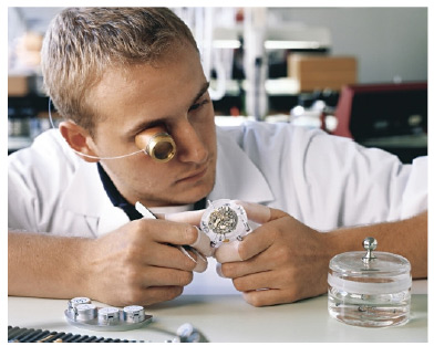 A. Lange & Söhne_328106_1
