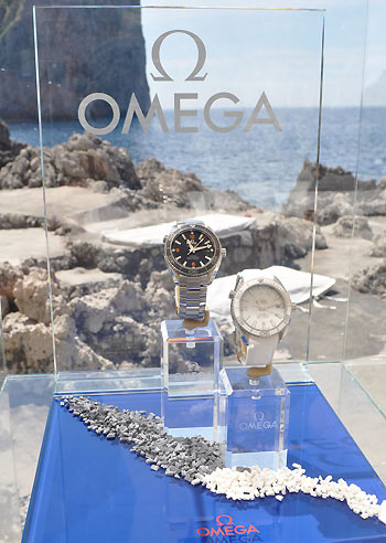 Omega_330544_0
