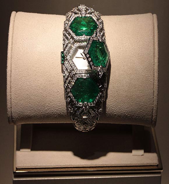 Cartier-Montre-secret-Ecaille-Serpent 