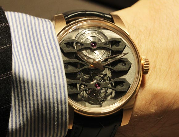 Girard-Perregaux-Neo-Tourbillon-sous-Trois-Ponts