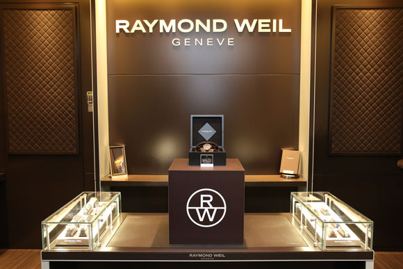 KLCC Raymond Weil Boutique Window