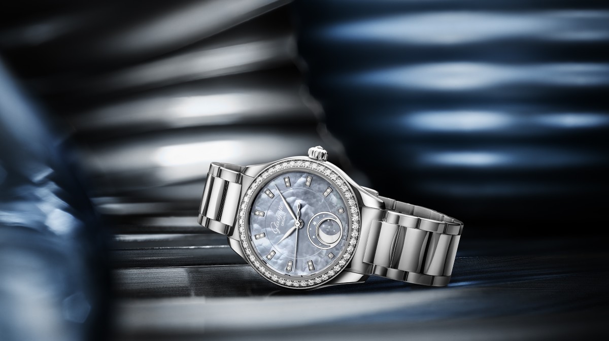 The Sky is the Limit: the new Serenade Luna in “Skyline Blue