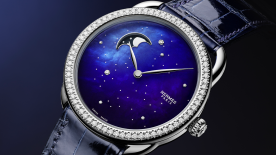 5.	Arceau Petite Lune Ciel Etoilé en acier et diamants, 38 mm de diamètre, mouvement automatique avec indicateur des phases de Lune, bracelet en cuir. CHF 15’810 © Hermès