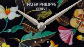 7040/250G-011 “Mosaico Fiorentino” © Patek Philippe