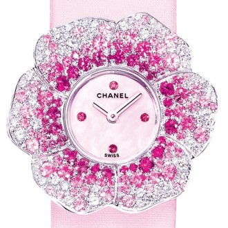 Or blanc 18 carats / Pétales pavés diam & saphirs roses