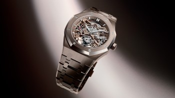Royal Oak Selfwinding Flying Tourbillon Openworked 41mm in Sand Gold © Courtesy of Audemars Piguet