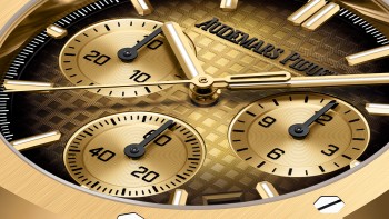 Royal Oak Selfwinding Chronograph In Yellow Gold Hues © Audemars Piguet