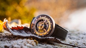 Kross Studio Game Of Thrones Rhaegal Central Floating Tourbillon © Sébastien Aubord/WorldTempus