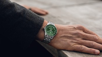 Navitimer Automatic GMT 41 CERVO Edition © Breitling