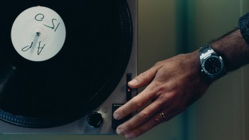 Montre Audemars Piguet et disque vinyle ©Audemars Piguet