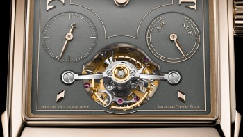 Cabaret Tourbillon Honeygold | Worldtempus