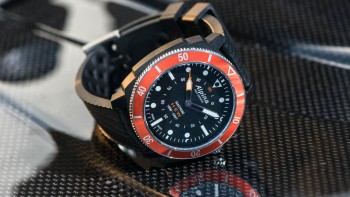 Seastrong Horological Smartwatch - Alpina