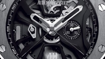 The Audemars Piguet Laptimer steadily circles the track - Audemars Piguet
