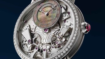 The Tradition Dame 7038 awarded by the magazine Revolution - Breguet