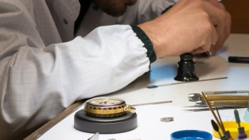 A behind-the-scenes look at the restoration workshops - Cartier