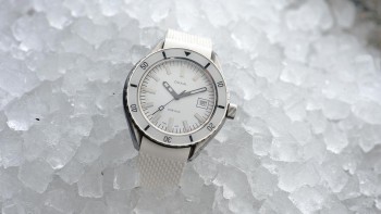 Unveils SUB 200 Whitepearl - Doxa