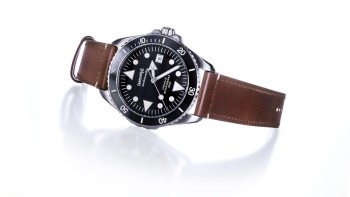 A Singular Duo of Triangles - Eberhard & Co. 