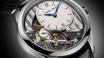 A new signature and a new double balance - Greubel Forsey