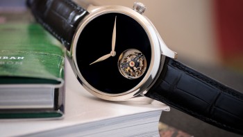 Endeavour Tourbillon Concept Vantablack  - H.Moser & Cie.