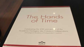 A new competition every day - Win the book The Hands of Time