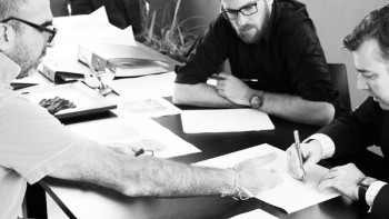 Eric Cantona: a blue watch inspired by a sculpture - Hautlence