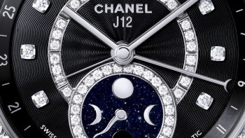 J12: High-Tech Haute Couture - Chanel