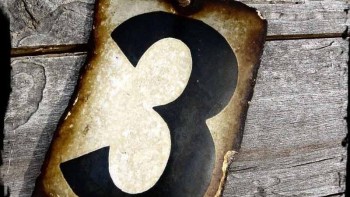 The usefulness of the number 3 - Knowledge of time