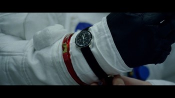 On-screen lunar landing - Omega