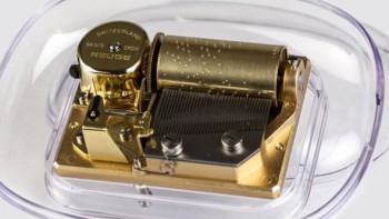 Reuge – Music box - Advent Calendar Competition