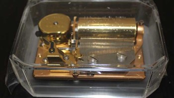 A competition every day - Win a Reuge music box