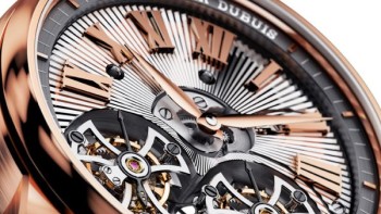 Hommage Double Flying Tourbillon with Hand-made guilloché, pink gold - Roger Dubuis