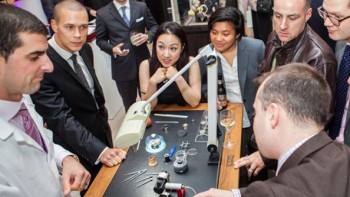 A jolly good time - Salon QP