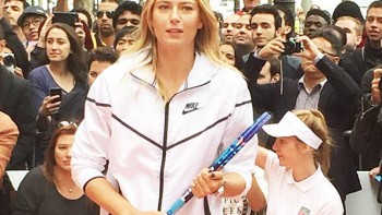 Maria Sharapova, no racquet, no watch - TAG Heuer