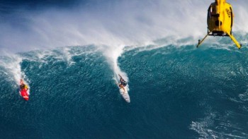 TAG Big Wave Surfing - TAG Heuer